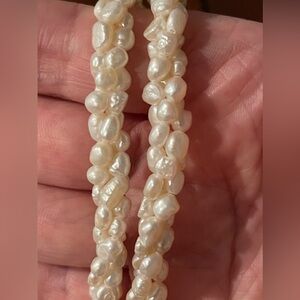 PRETTY! VINTAGE 26” LONG FRESHWATER SEED PEARL NECKLACE W/ SILVER BARREL CLASP